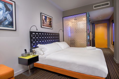 TRYP Brisbane - Bed n Breakfasts 8