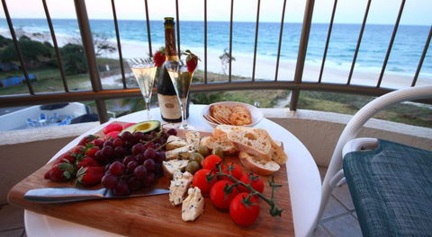 San Simeon Beachfront Apartments - Accommodation Australia 6