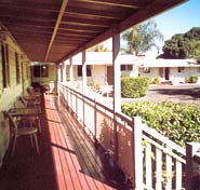 Bottle Tree Gardens Motel - Local Tourism