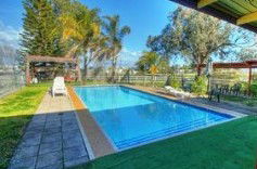 Barclay Gardens Motor Inn - Accommodation Australia 2