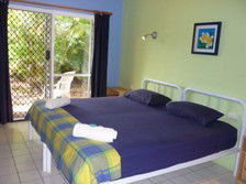 Port O' Call Eco Lodge - Australia Shopping 3