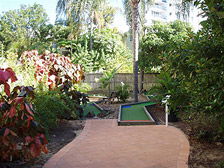 Mari Court Resort - Australia Shopping 3