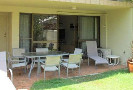Le Court Villas - Australia Shopping 3
