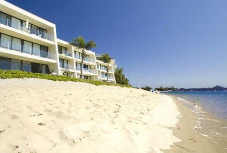 Noosa Harbour Resort - Australia Shopping 4