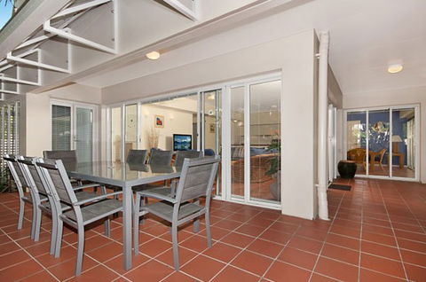 Balboa Apartments - Australia Shopping 2