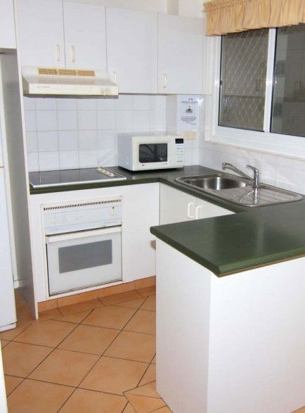 Beach Lodge Apartments - Australia Shopping 2