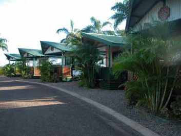 Ivanhoe Village Caravan Resort - Accommodation Australia 1