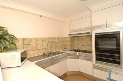 Biarritz Apartments - Australia Shopping 2
