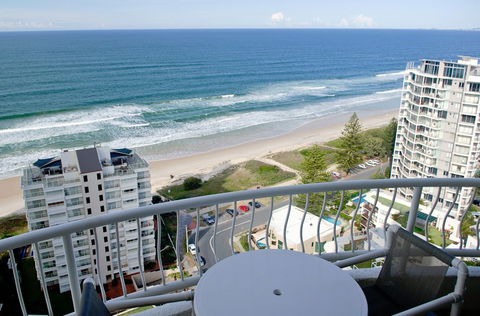 Biarritz Apartments - Australia Shopping 5