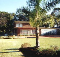 Seaview Holiday Apartments - Local Tourism