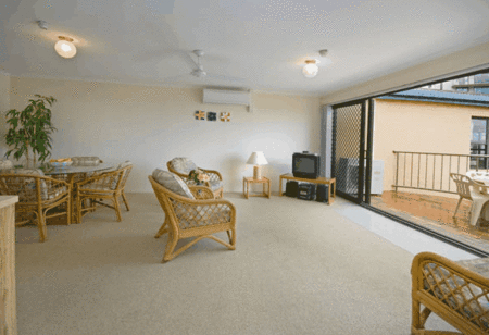 Kalua Holiday Apartments - Australia Shopping 2