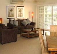 Macquarie Lodge Luxury Apartments - Australia Shopping