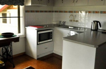 Newcomen Bed And Breakfast - Local Tourism 4