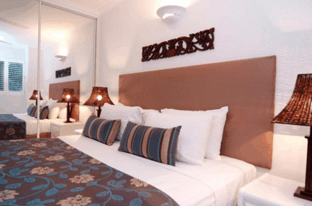 Agincourt Beachfront Apartments - Australia Shopping 1