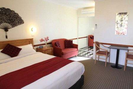 3 Explorers Motel - Local Tourism 3