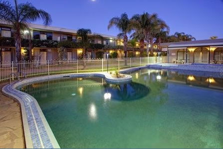 Sandors Motor Inn - Accommodation Australia 5