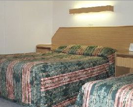 Country Lodge Motor Inn - Australia Shopping 1