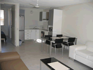 Surfspray Court Holiday Apartments - Local Tourism 6