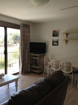 Aquarius Holiday Apartments - Accommodation Australia 2