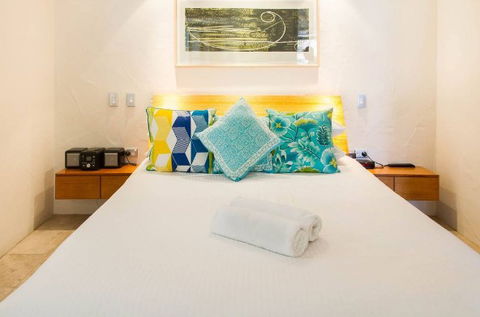 Noosa Blue Resort - Australia Shopping 4