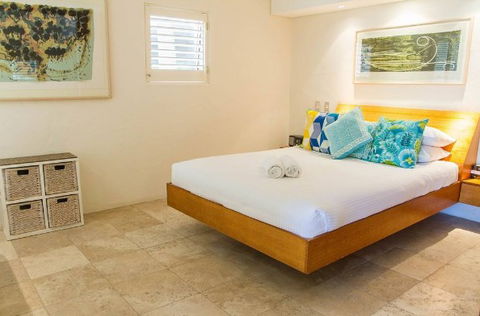 Noosa Blue Resort - Australia Shopping 5