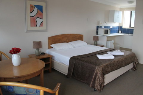 A' Montego Mermaid Beach Motel - Australia Shopping 1