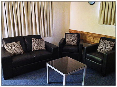 Emerald Meteor Motel - Local Tourism 1