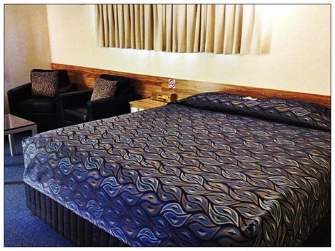 Emerald Meteor Motel - Local Tourism 2