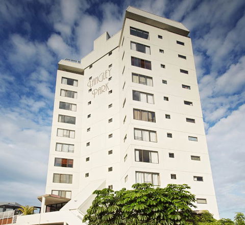 Langley Park Holiday Apartments - Local Tourism 0