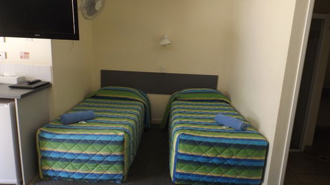 Central Point Motel - Accommodation Australia 2