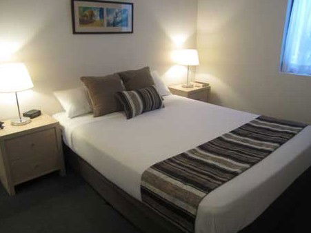 Trickett Gardens - Australia Shopping 0