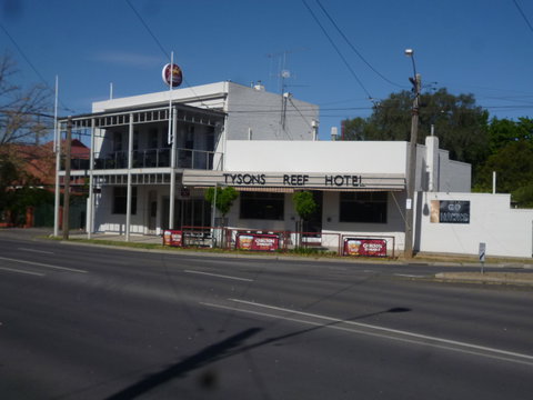 Tyson's Reef Hotel - Local Tourism 0