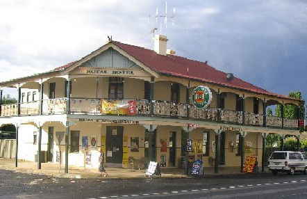 Royal Hotel Mandurama - Accommodation Australia 0