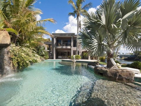 Gold Coast Holiday House Broadbeach - Local Tourism 0