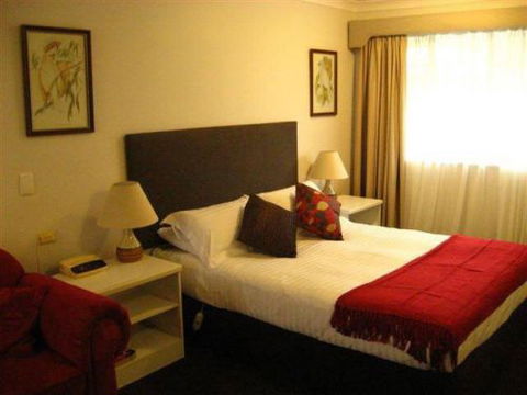 McNEVINS TAMWORTH MOTEL & Restaurant - Local Tourism 0