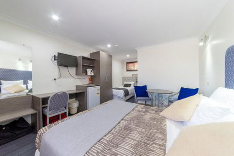 Sapphire Palms Motel - Accommodation Australia 3