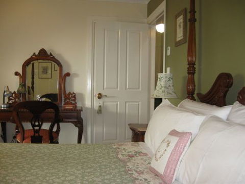 Elindale House Bed & Breakfast - Accommodation Australia 4