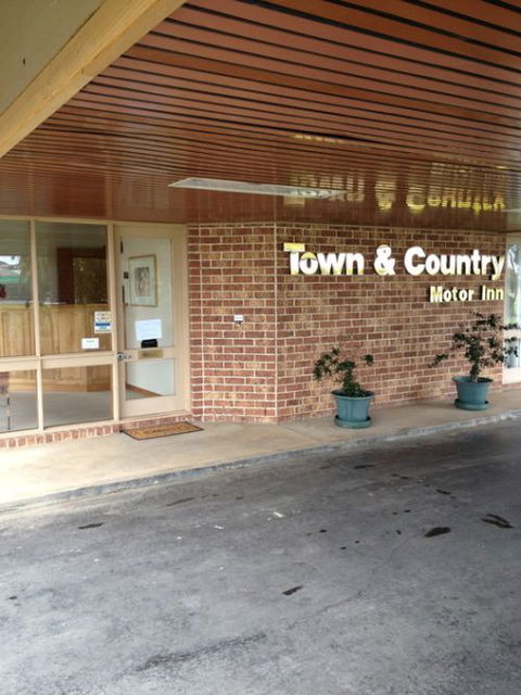 Town & Country Motor Inn Forbes - Accommodation Australia 0
