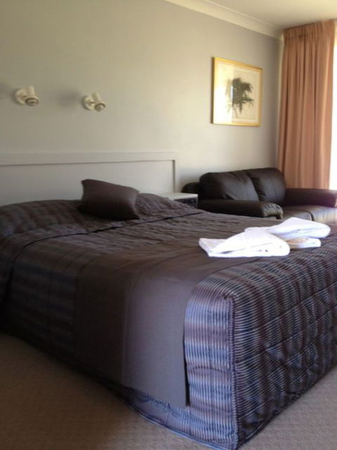 Town & Country Motor Inn Forbes - Accommodation Australia 3
