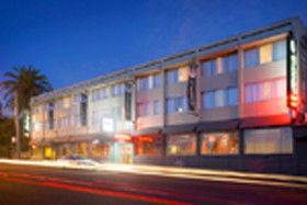 Paragon Sandor's On The Park - Accommodation Australia 0