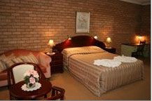 Deer Park Motor Inn - Accommodation Australia 2