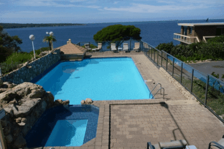 Eagle Heights Holiday Units - Bed n Breakfasts 0