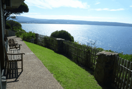 Eagle Heights Holiday Units - Bed n Breakfasts 5
