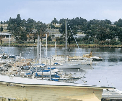 Leisure Inns Waterfront Lodge - Accommodation Australia