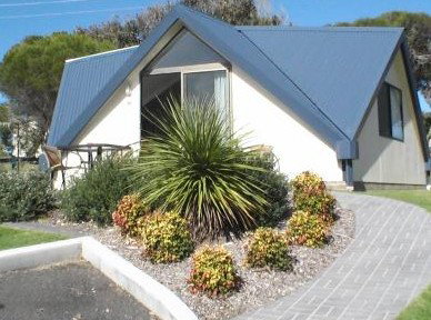 Merimbula Beach Cabins - Local Tourism 2