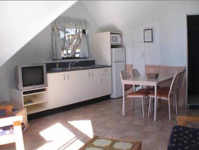 Merimbula Beach Cabins - Local Tourism 4