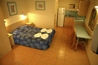 All Seasons Cairns Gateway Resort - Bed n Breakfasts 0