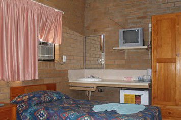 Ascot Budget Inn - Local Tourism 0