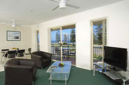 Beachcomber Resort - Accommodation Australia 2