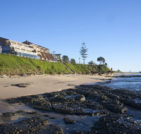 Oceanfront Motel - Accommodation Australia